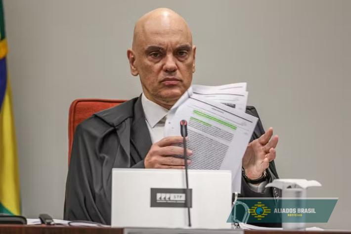 Em entrevista ao The Washington Post, Moraes diz que não vai recuar 'nem um milímetro'