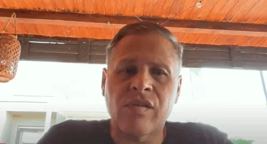 Exilado na Itália, ex-assessor de Moraes elogia o Reaja, Brasil