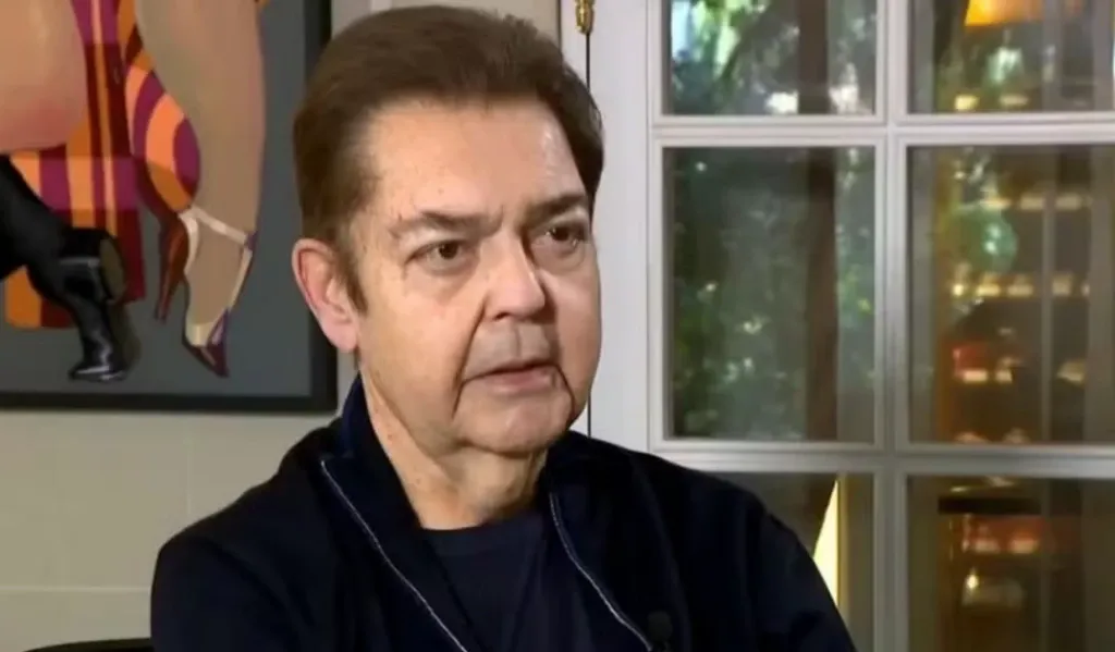Faustão é internado em SP e filho cancela festa, diz colunista