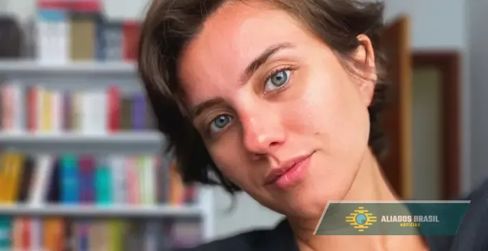 Feminista ameaçada de prisão por chamar Erika Hilton de homem recebe asilo na Europa