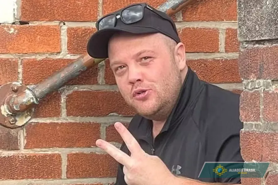 Homem morre após ser picado por sua aranha de estimação