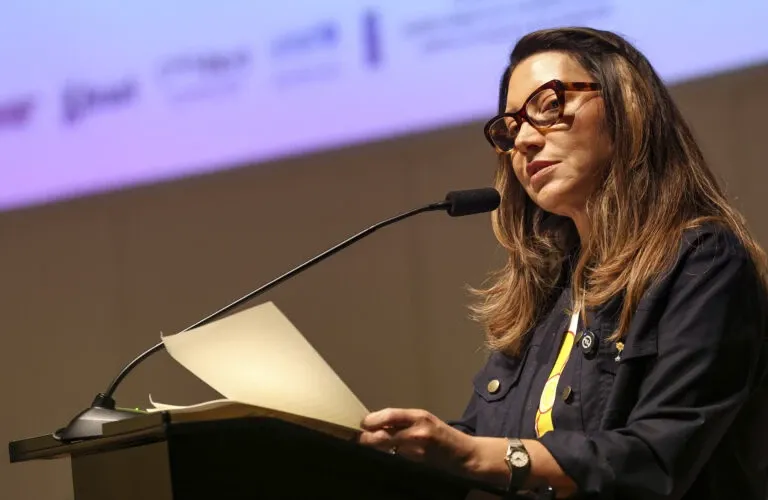 Janja, que xingou Musk, manda indireta a Michelle: “Não xingo”
