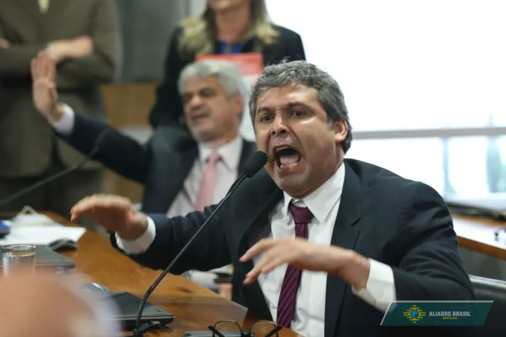 Lindbergh Farias já defendeu o fim do foro privilegiado