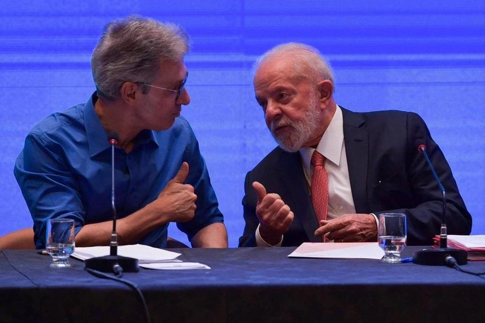 Lula ataca Zema e ironiza vídeo comendo banana: “Falso humilde que mente”