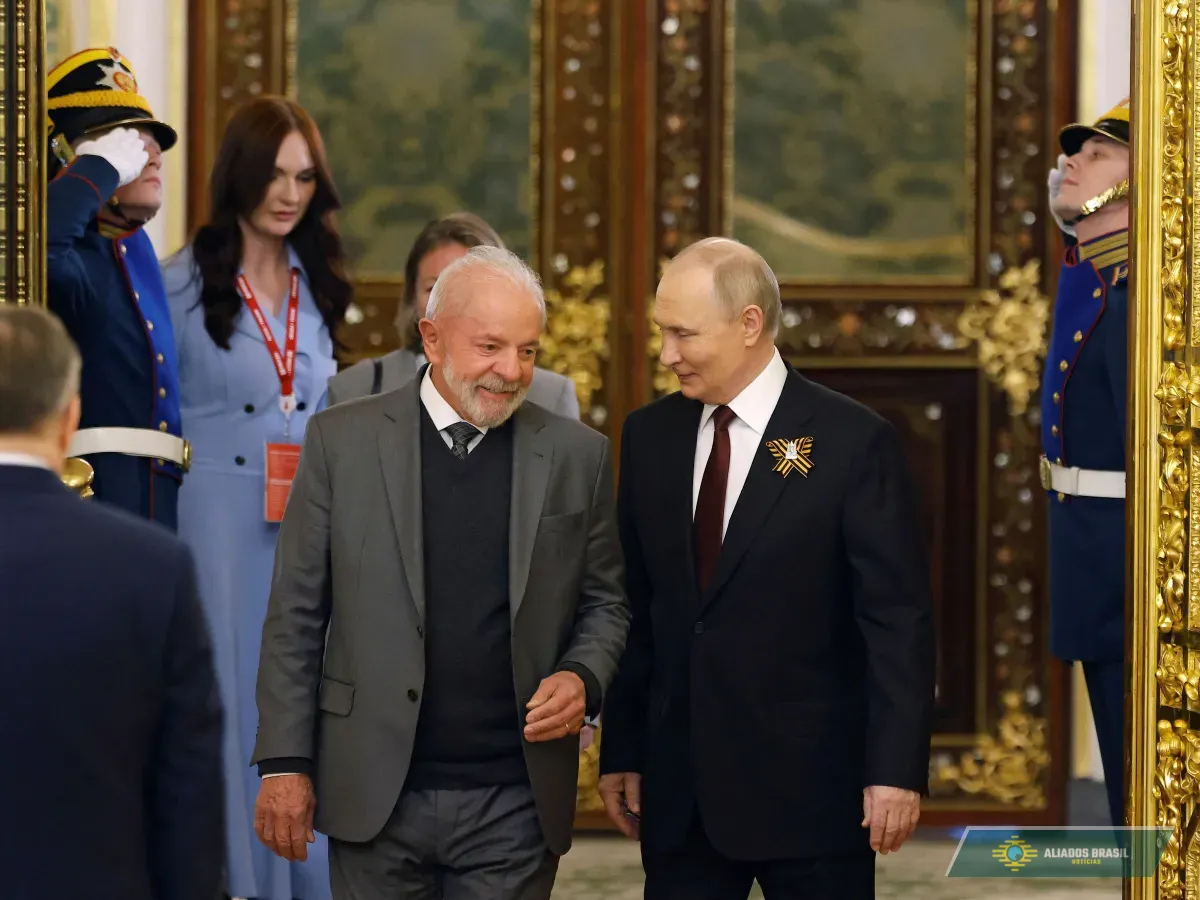 Lula e Putin conversam por telefone e estreitam relação política e econômica