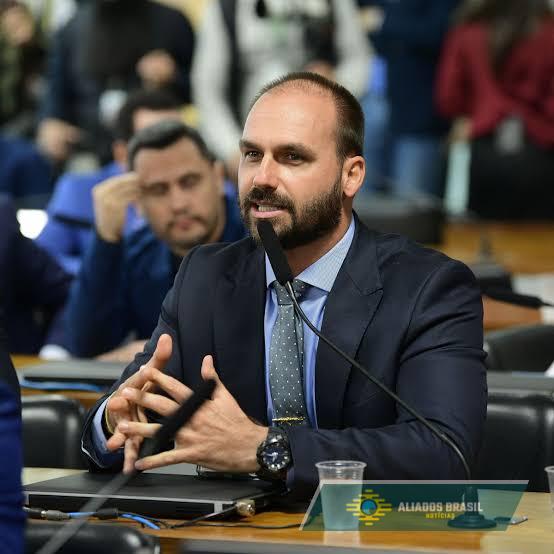 Magnitsky: Eduardo Bolsonaro avisa que nenhum banco ficará isento de punição ao blindar Moraes