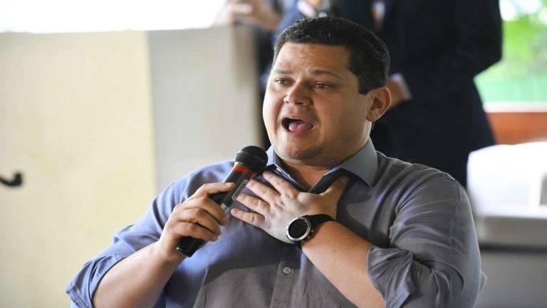 Ministério cassa rádio no Amapá acusada de atacar aliados de Alcolumbre