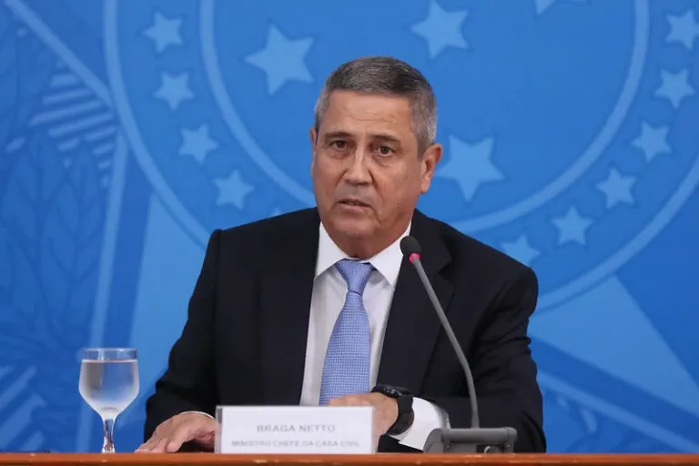Moraes nega mais um pedido de liberdade de Walter Braga Netto