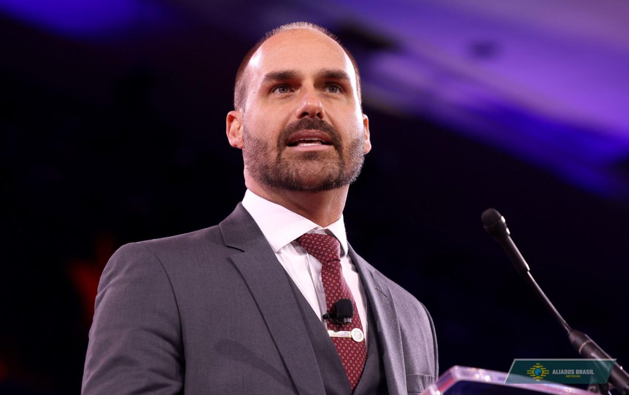“Não foi surpresa”, diz Eduardo sobre a prisão de Bolsonaro