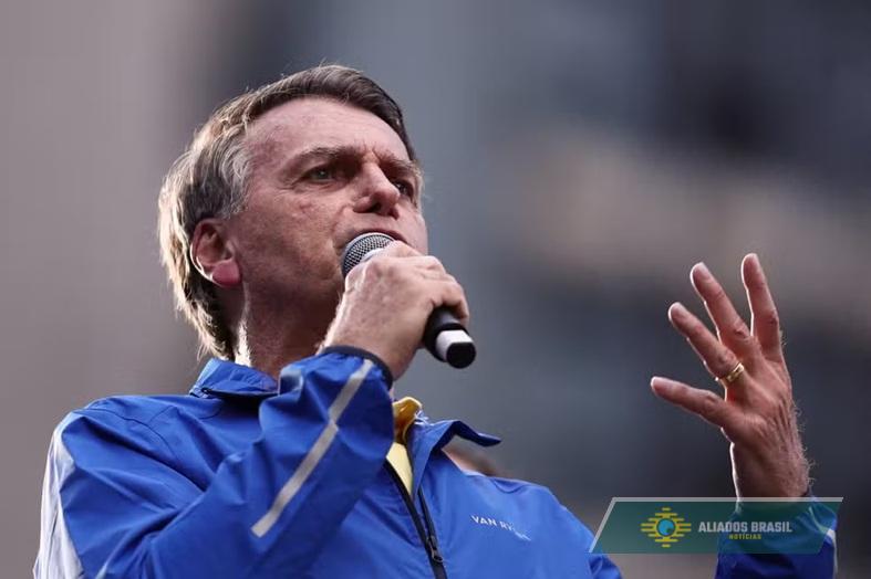 PF conclui buscas e apreende celular de Jair Bolsonaro