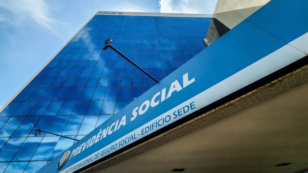 PGR pede troca na relatoria do STF sobre fraudes no INSS