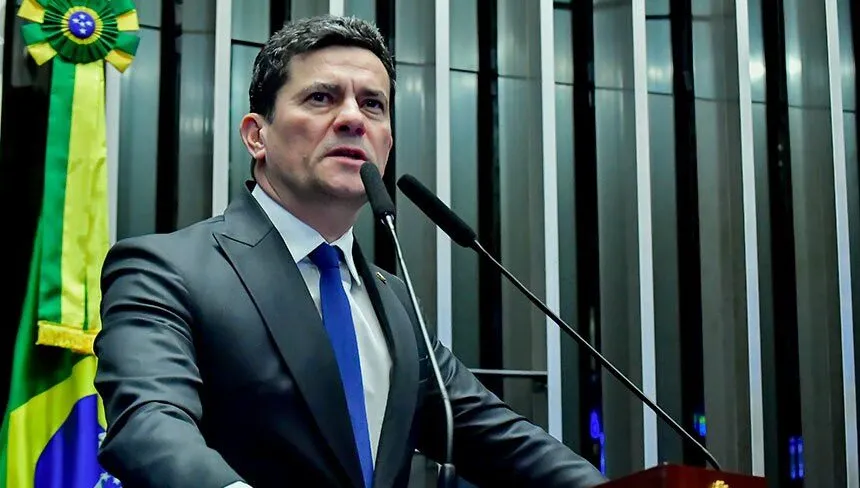 Sergio Moro se pronuncia sobre prisão domiciliar de Bolsonaro