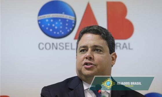 Vereador pede exoneração de ex-presidente da OAB após “bala na nuca” de Bolsonaro