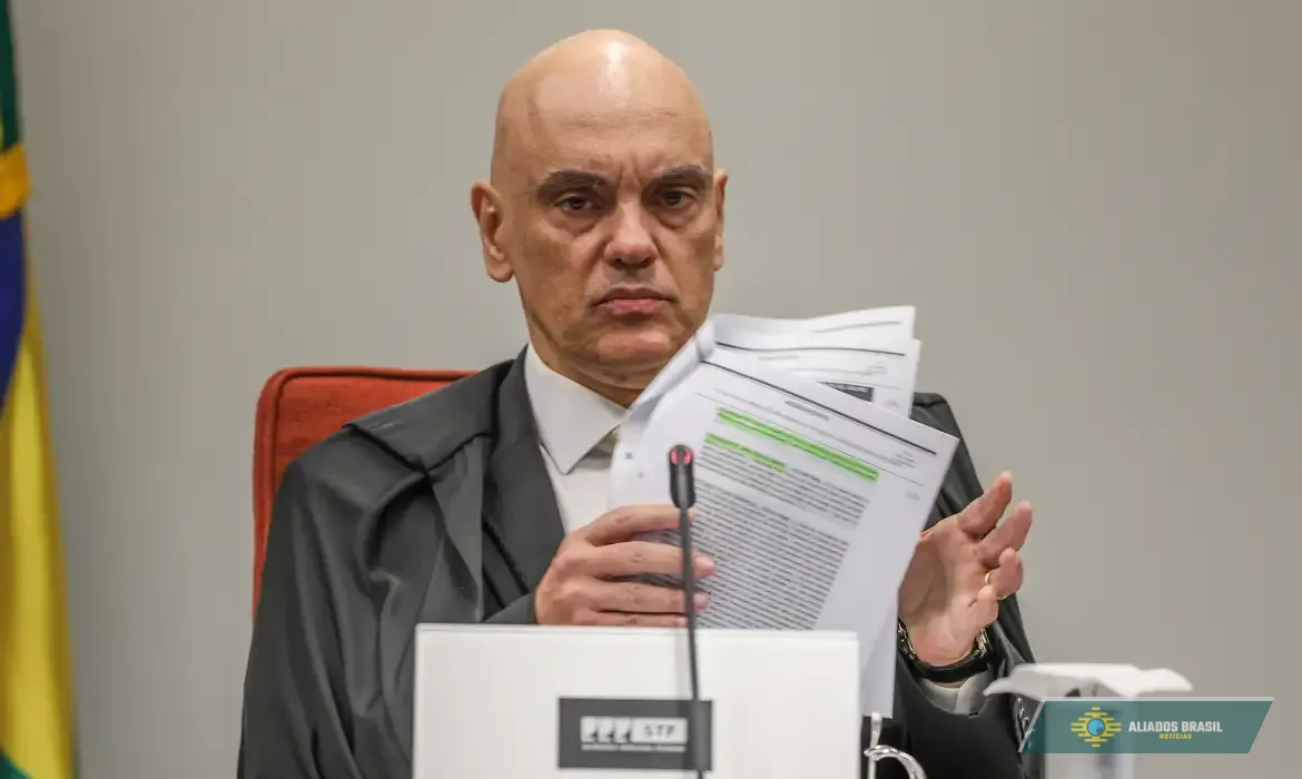 Vidente famosa faz previsão sobre Moraes no STF; CONFIRA