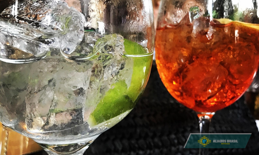 Casos de intoxicação por metanol no Brasil chegam a 53, com 10 mortes confirmadas