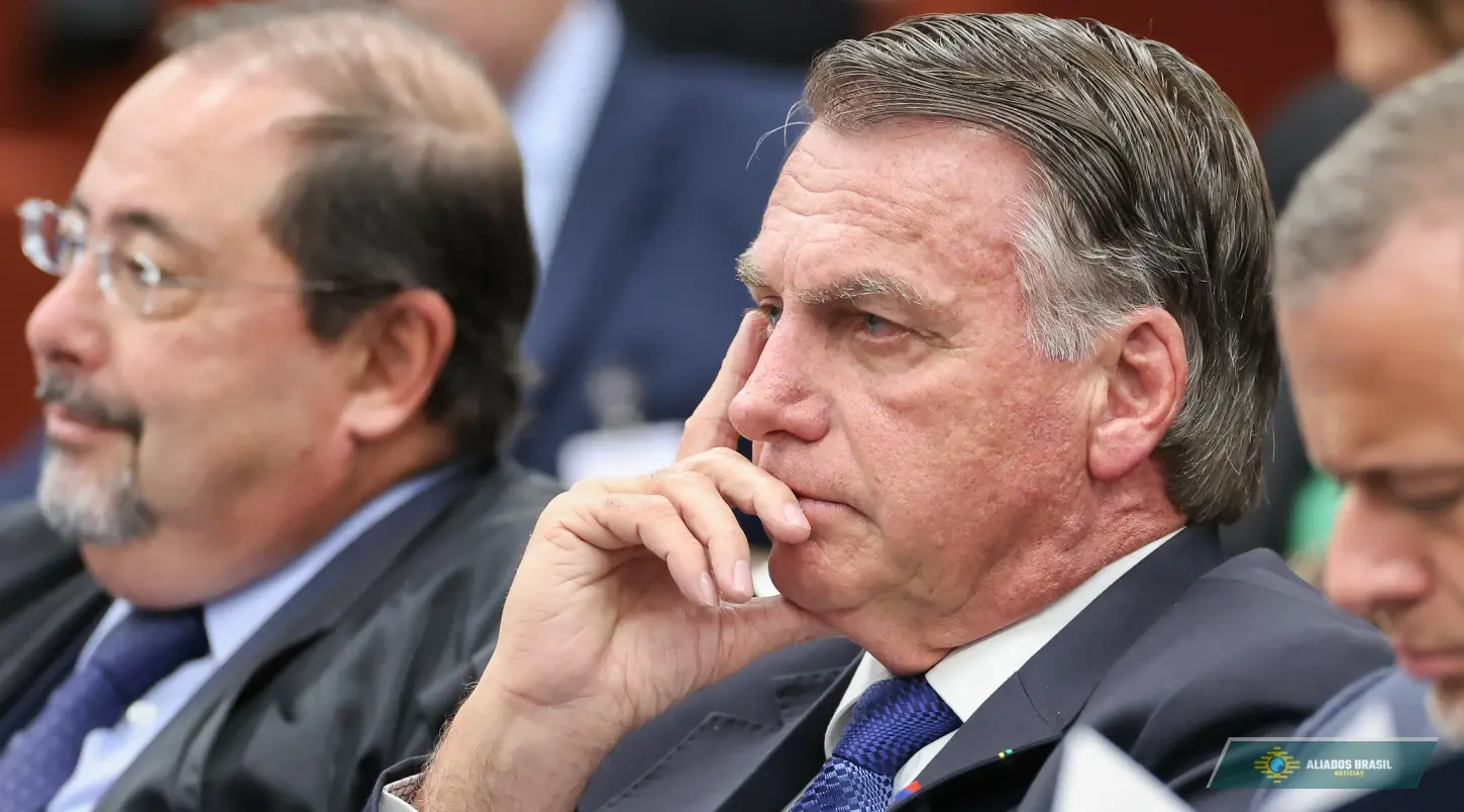 Defesa de Bolsonaro recorre ao STF e aponta falhas em condenação por suposto plano de golpe