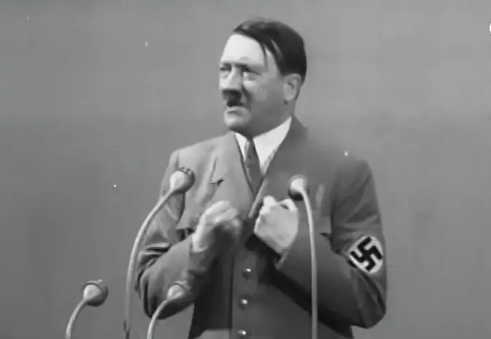 DNA: Hitler tinha distúrbio raro que afetava órgãos sexuais