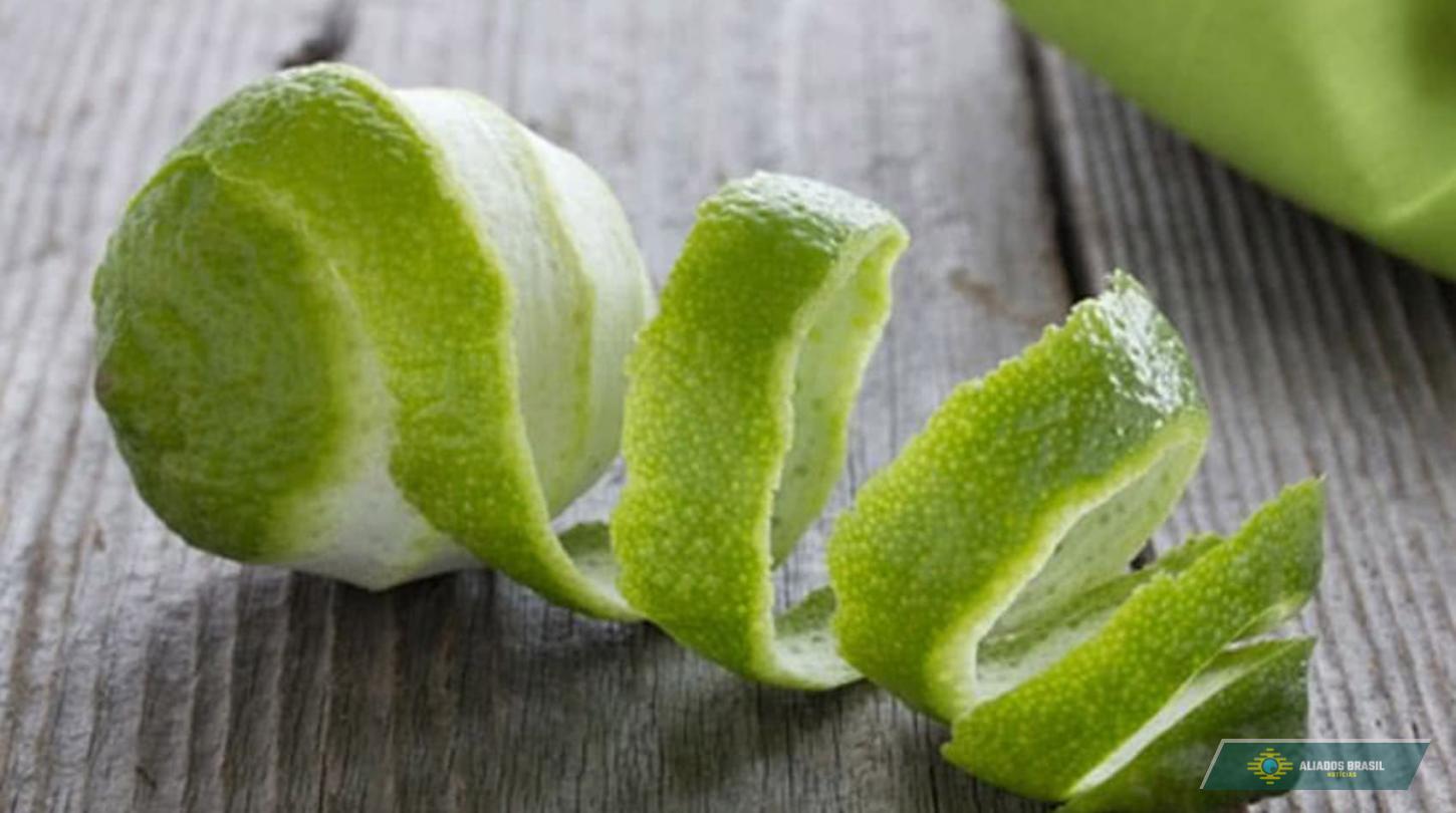 Ferver cascas de limão com folhas de louro em casa: Para que serve e quais os seus benefícios?