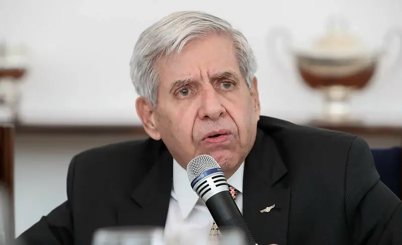 Heleno revela que convive com Alzheimer desde 2018