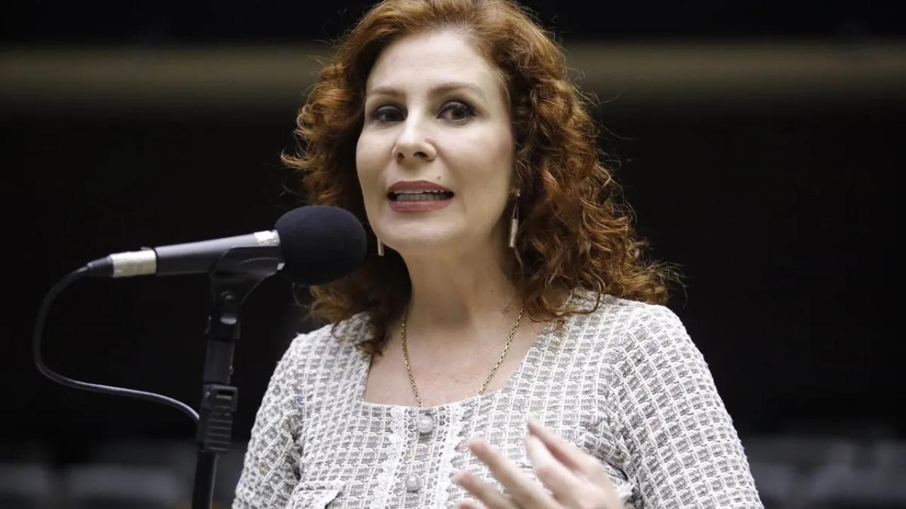 Justiça italiana agenda audiência que pode definir extradição de Carla Zambelli