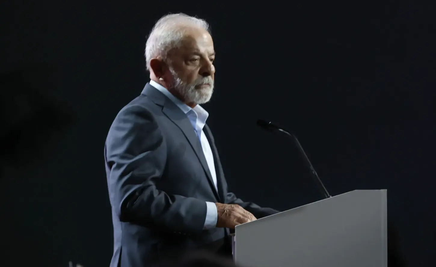 Lula quebra o silêncio sobre a prisão preventiva de Bolsonaro