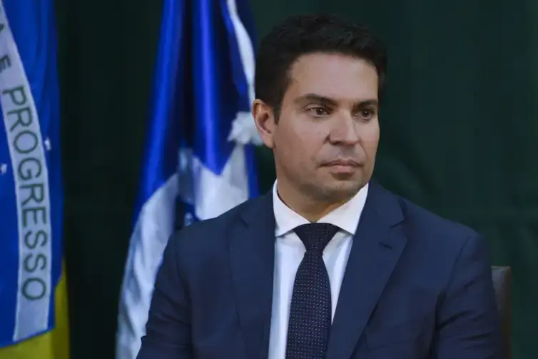 Moraes determina prisão preventiva de Ramagem