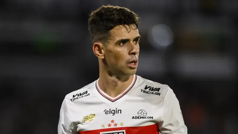 Oscar Avalia Aposentadoria; Meia Do São Paulo Fará Novos Exames Após Apresentar Alteração Cardíaca