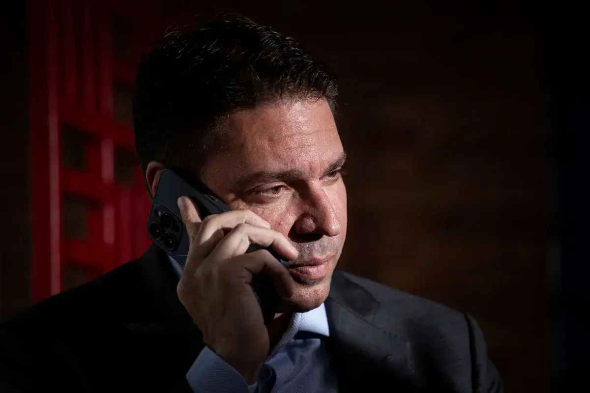 Ramagem diz que “lógico que não ia ficar” no Brasil para ser preso