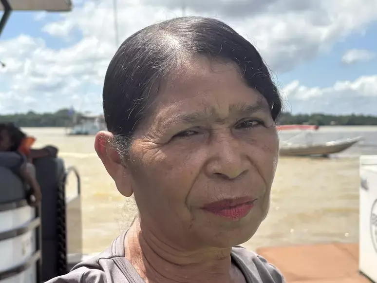 Sem saber ler e escrever, ela começou a coletar recicláveis para sair da fome: 'Morava na rua'