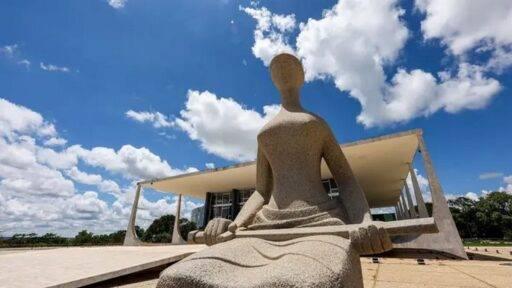 Supersalários no Brasil: Congresso trava propostas para barrar supersalários apesar de apoio de 83% da população