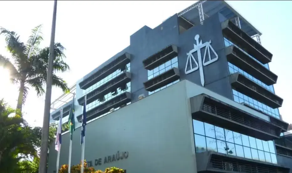 Tribunal do ES investiga calcinha encontrada em sala de audiências