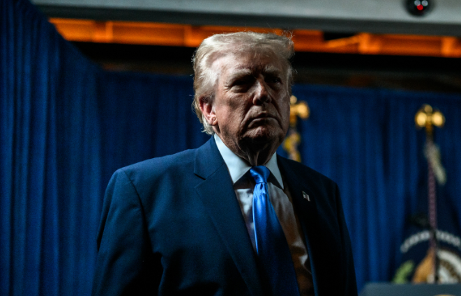 Trump Anuncia Cancelamento de Atos de Biden Assinados por “Autopen”