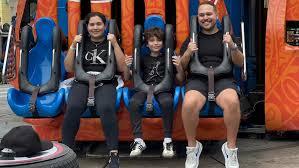 VÍDEO: atração trava e família fica suspensa a 100 metros de altura no Beto Carrero