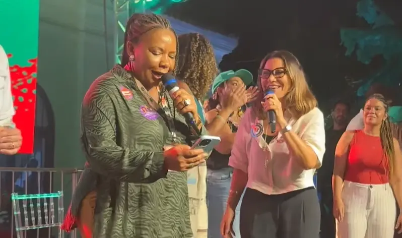 VÍDEO: Janja canta junto da ministra da Cultura em evento paralelo à COP