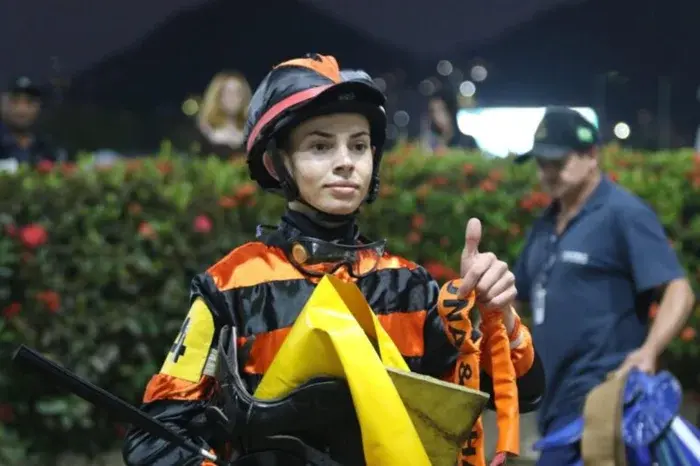 Adolescente de 16 anos promessa das corridas de cavalos morre após queda no Hipódromo da Gávea