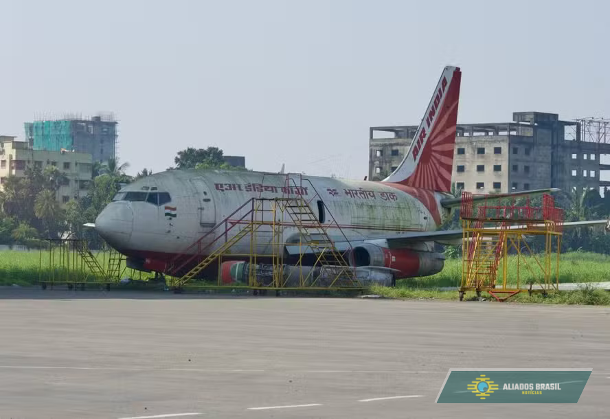 Avião 'desaparecido' há 13 anos é encontrado em aeroporto na Índia e gera multa de estacionamento para a companhia