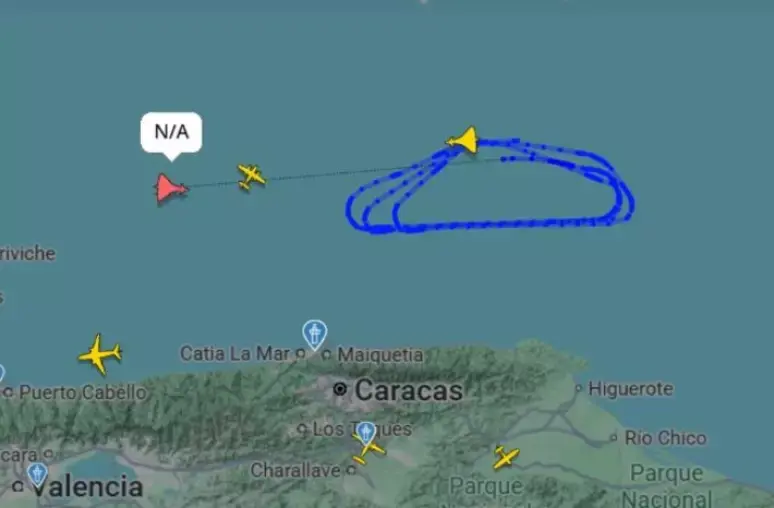 Caças dos EUA sobrevoam região próxima à Caracas, na Venezuela, aponta site de radar