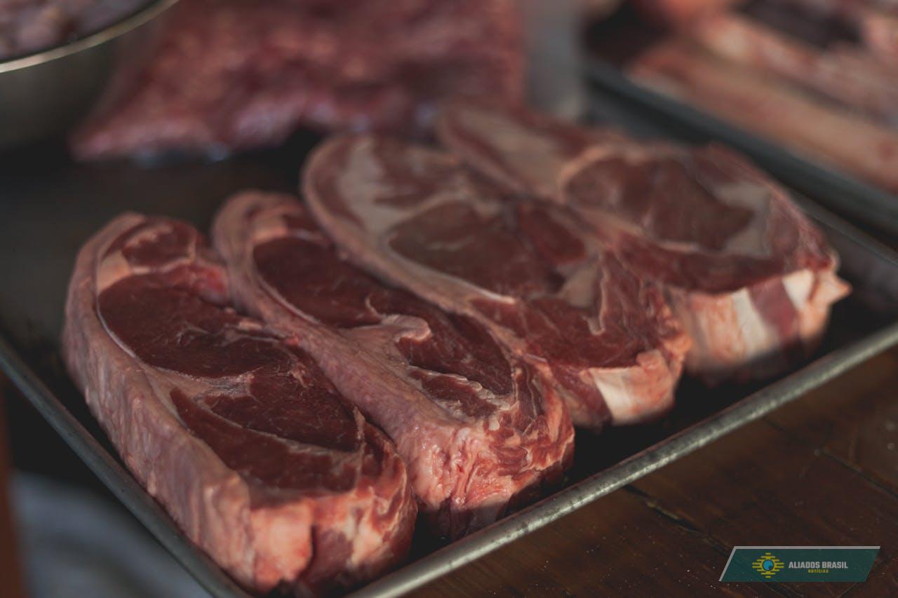 China aplica tarifa de 55% sobre de carnes bovinas do Brasil