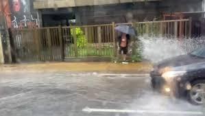 Chuva forte atinge a cidade de SP; Defesa Civil envia alerta e capital entra em estado de atenção