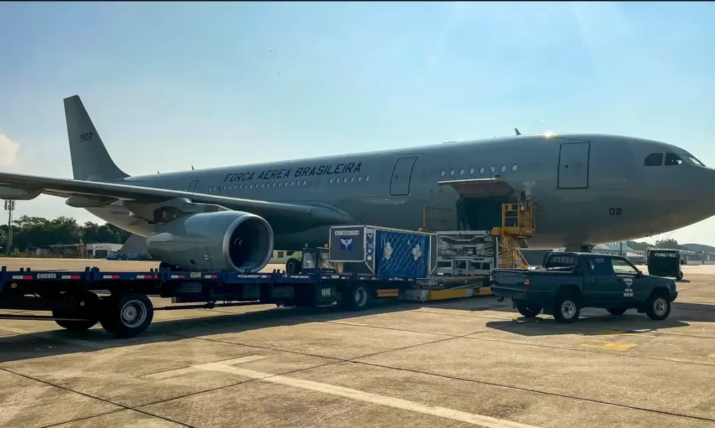 FAB intercepta aeronave da Venezuela no Brasil; piloto fugiu