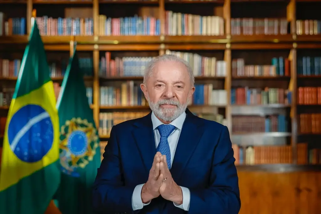 Fila do INSS dobra, apesar de promessa de campanha de Lula