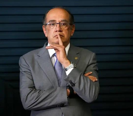 Gilmar determina que apenas PGR pode pedir impeachment de ministros do STF