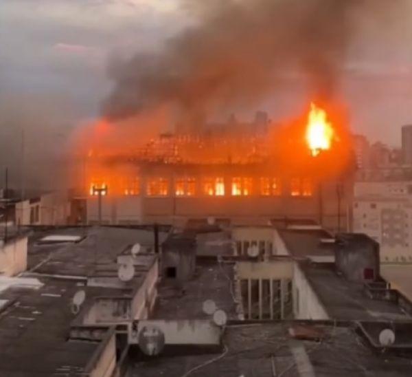 Incêndio atinge colégio centenário no RS; Veja o vídeo