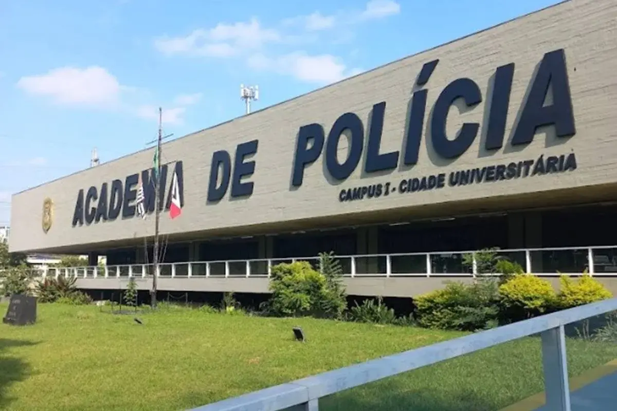 Instrutor atira acidentalmente em aluno na Academia da Polícia Civil