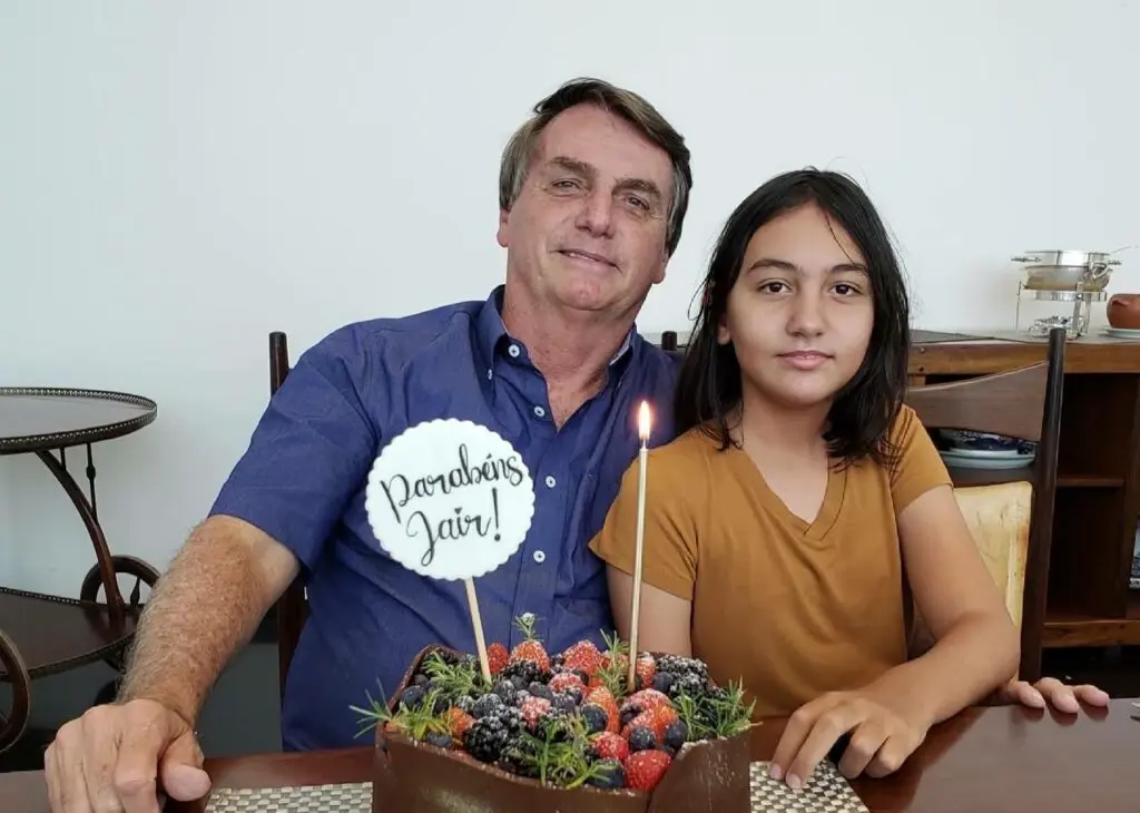 Moraes autoriza que Laurinha visite Bolsonaro por meia hora