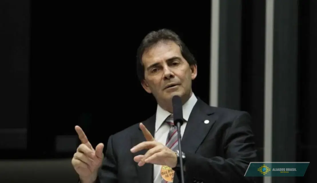 Pena de Bolsonaro pode cair para pouco mais de 2 anos, diz relator do PL da Dosimetria