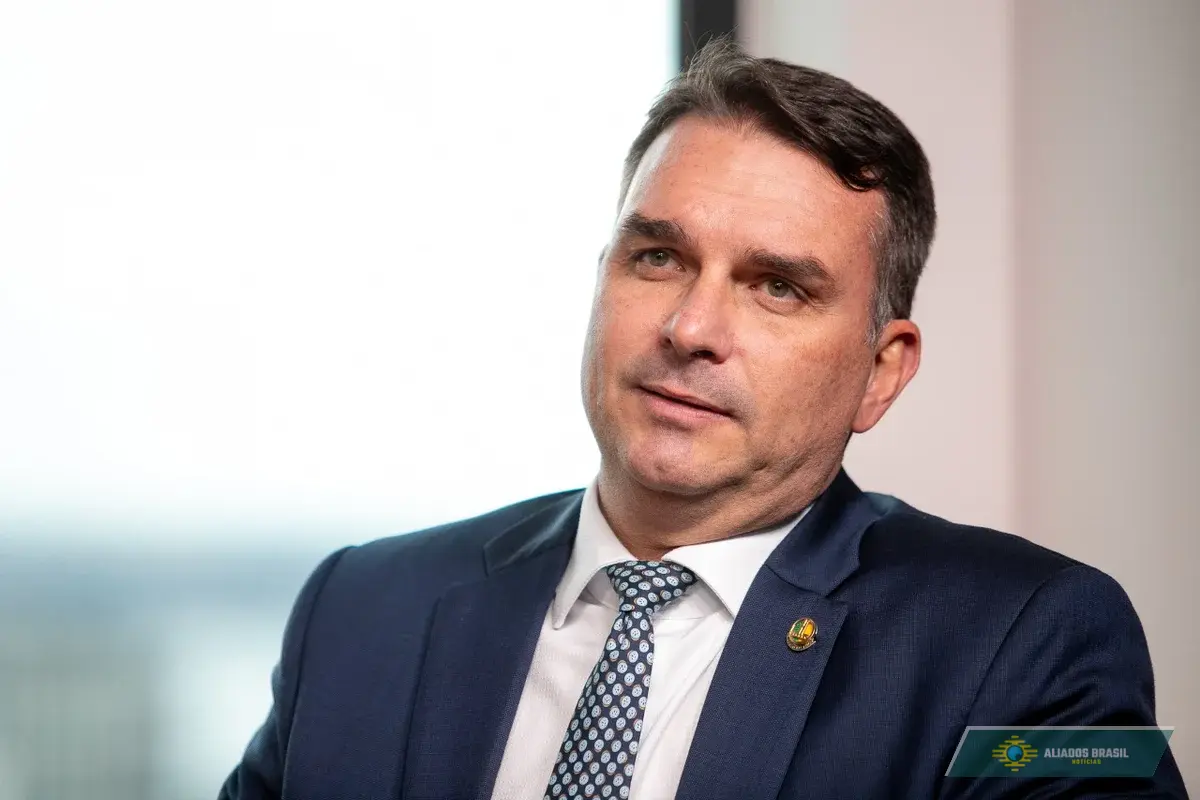 Pesquisa Genial/Quaest traz boa notícia para Flávio Bolsonaro