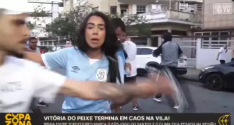 Repórter da CazéTV tem microfone furtado durante cobertura do Brasileirão; veja o vídeo