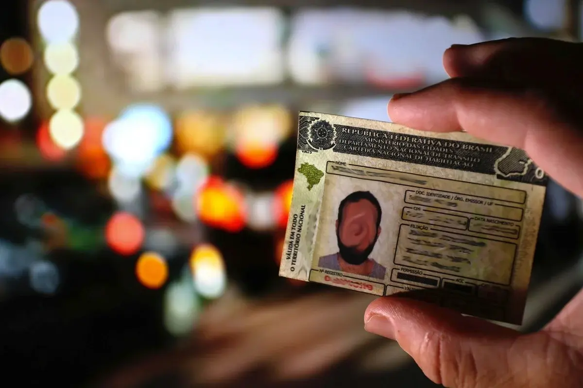 Saiba tudo sobre exame toxicológico, agora obrigatório para CNH A e B 