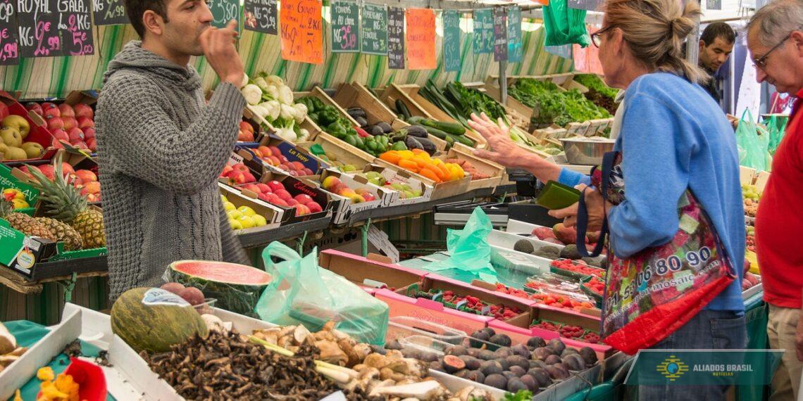 Supermercados ficarão proibidos de abrirem aos domingos em 2026 neste estado